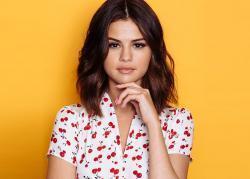 Κόψτε τα τραγούδια Selena Gomez online δωρεαν.